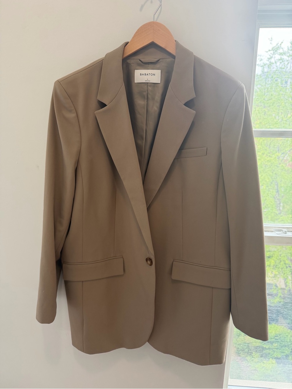 Aritzia Agency Blazer - Olive/Tan - Single - Breasted Blazer - Picture 3 of 7